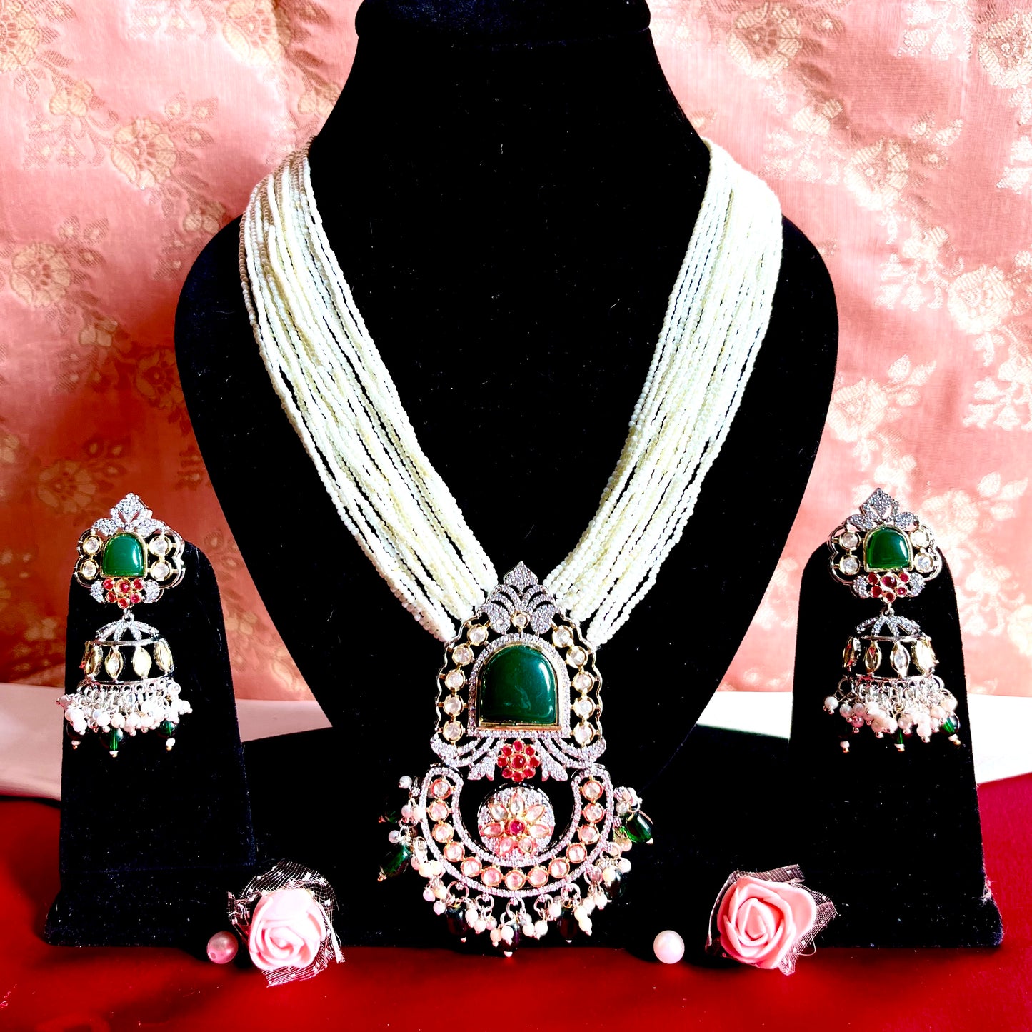 EMERALD SAANJ NECKLACE SET