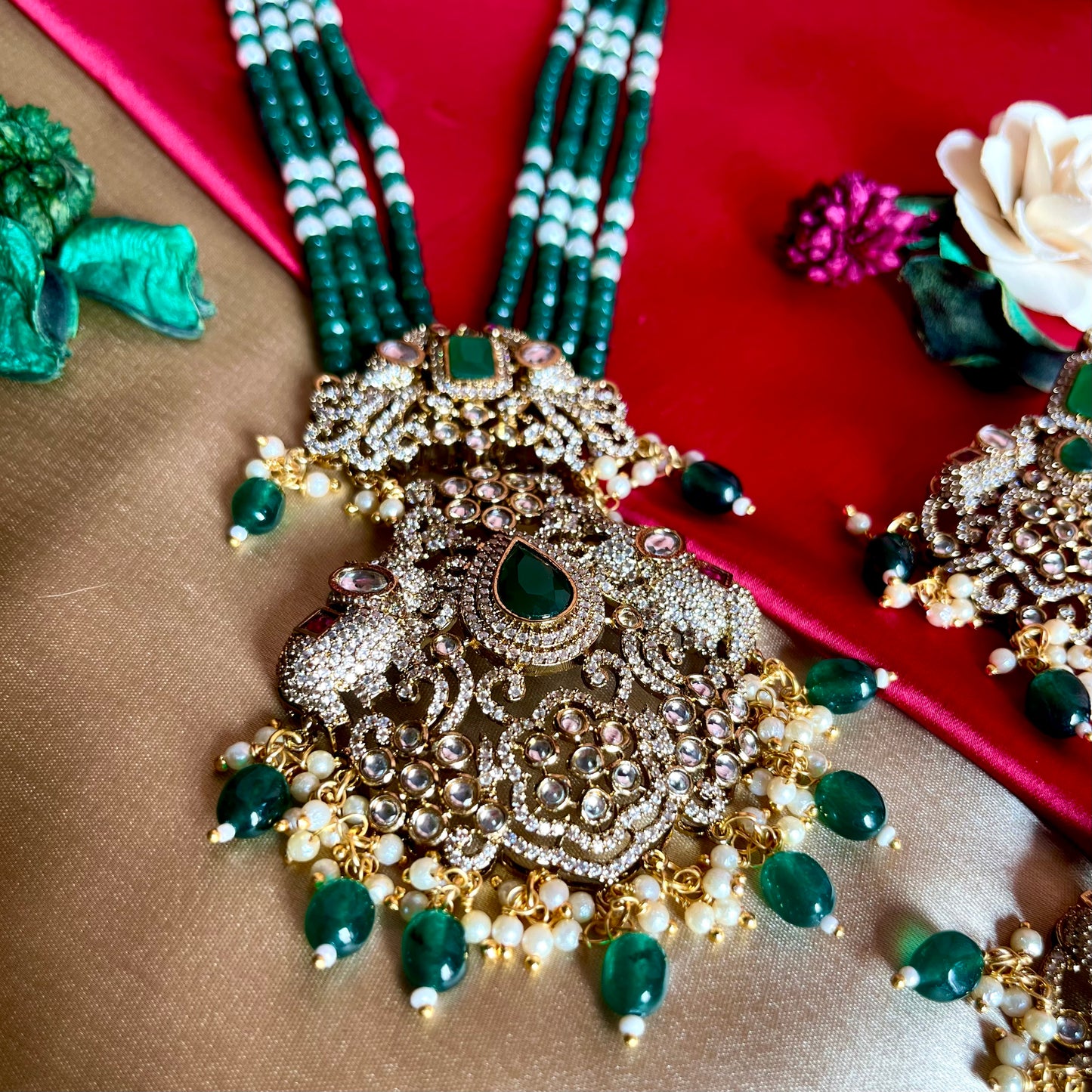 EMERALD NUTAN NECKLACE SET