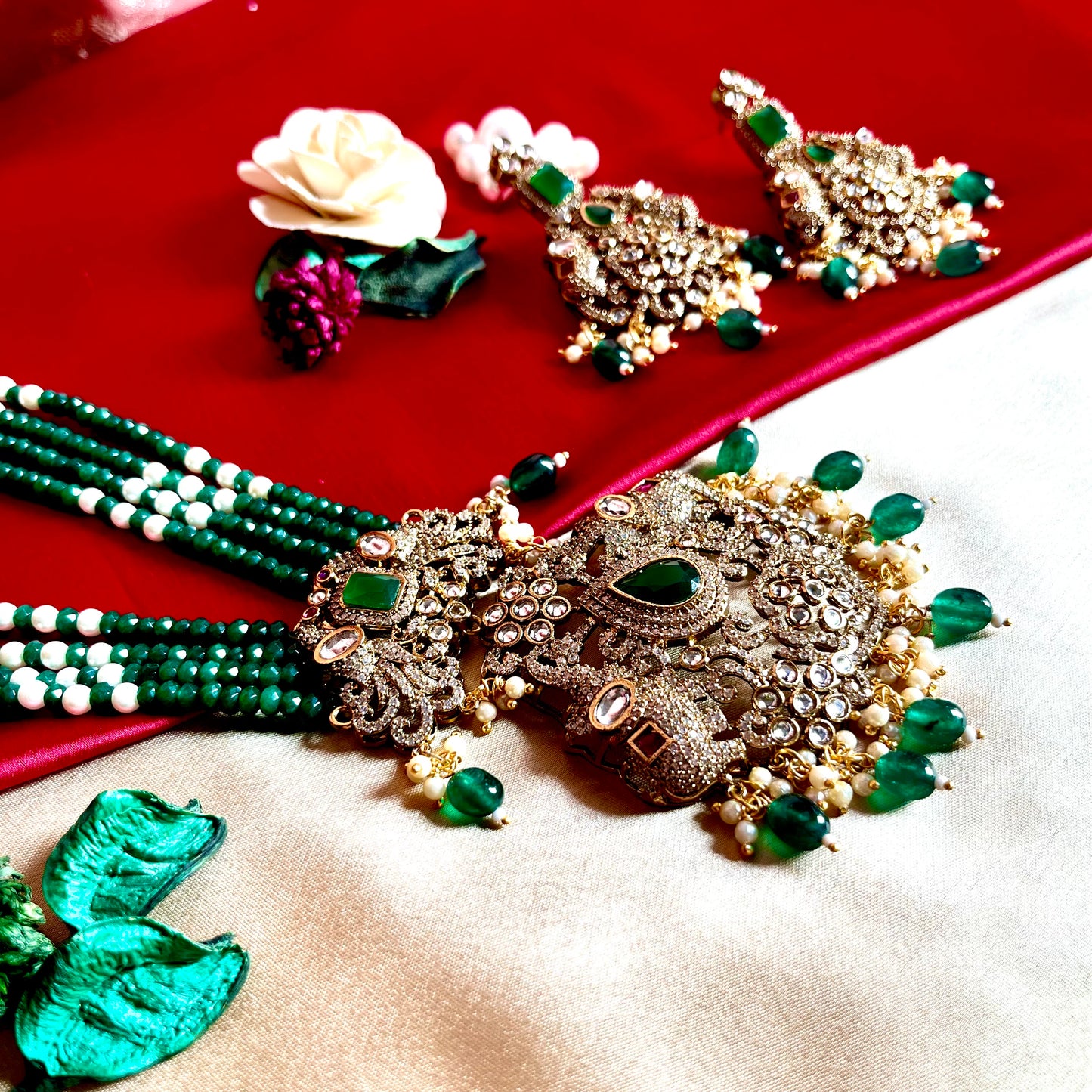 EMERALD NUTAN NECKLACE SET