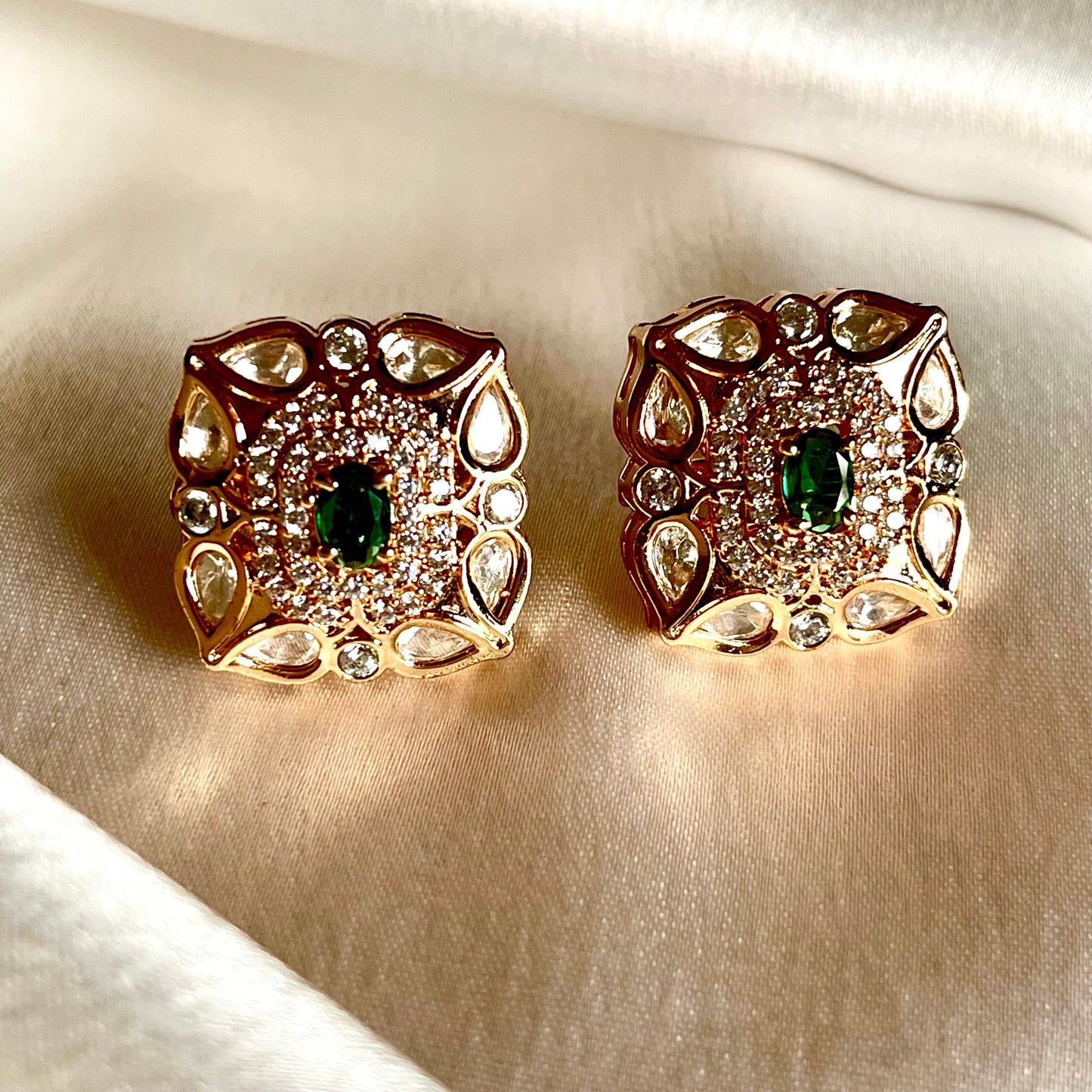 ROSEGOLD EMERALD STUDS