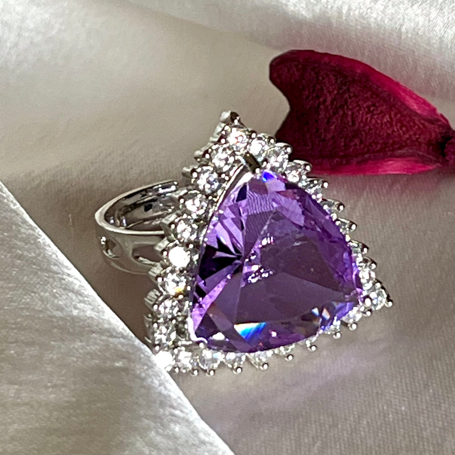 LAVENDER ZENA ZIRCONIA RING