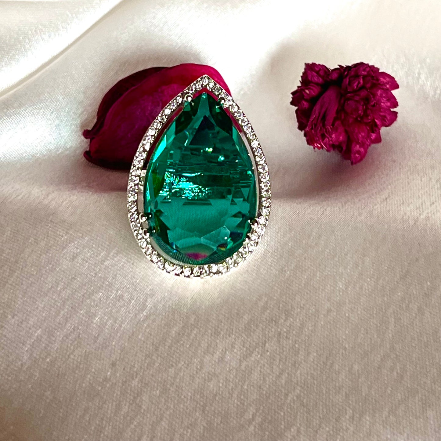 EMERALD BELLA ZIRCONIA RING