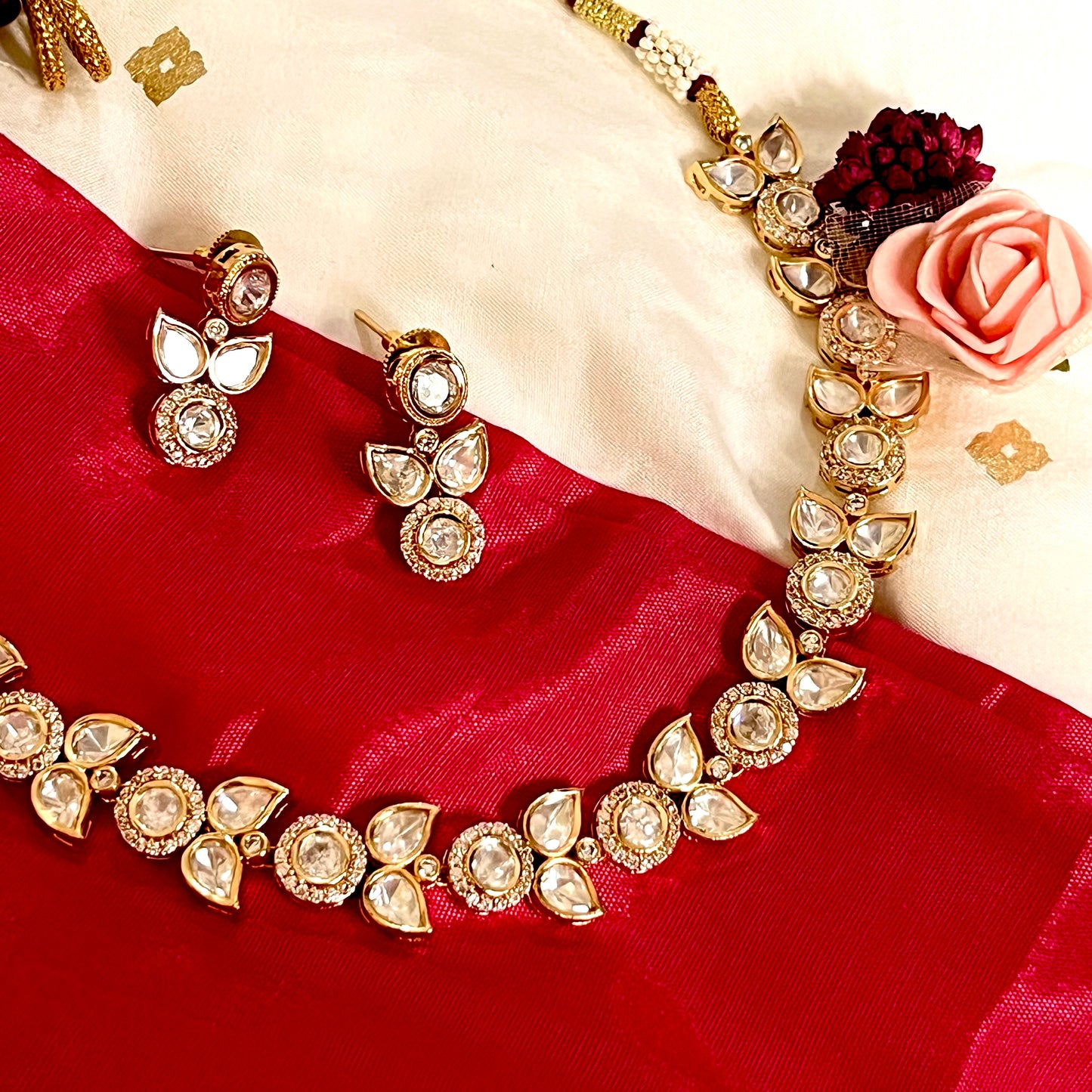 GOLDEN NYSA POLKI NECKLACE SET