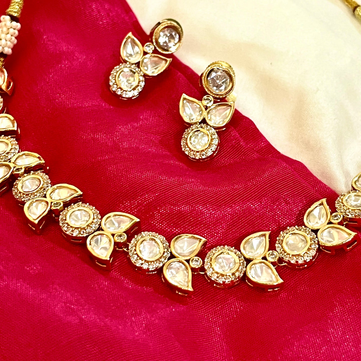 GOLDEN NYSA POLKI NECKLACE SET