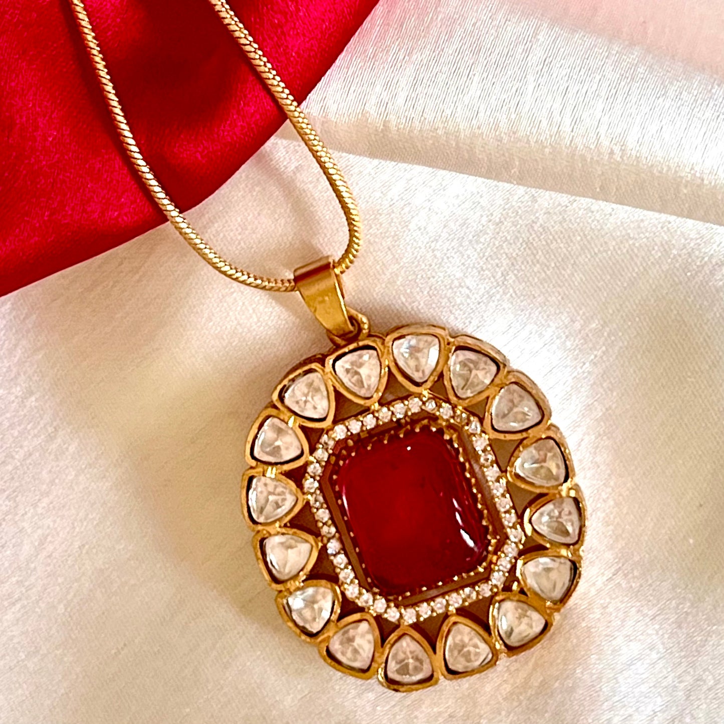 RUBY MAAHI PENDANT SET