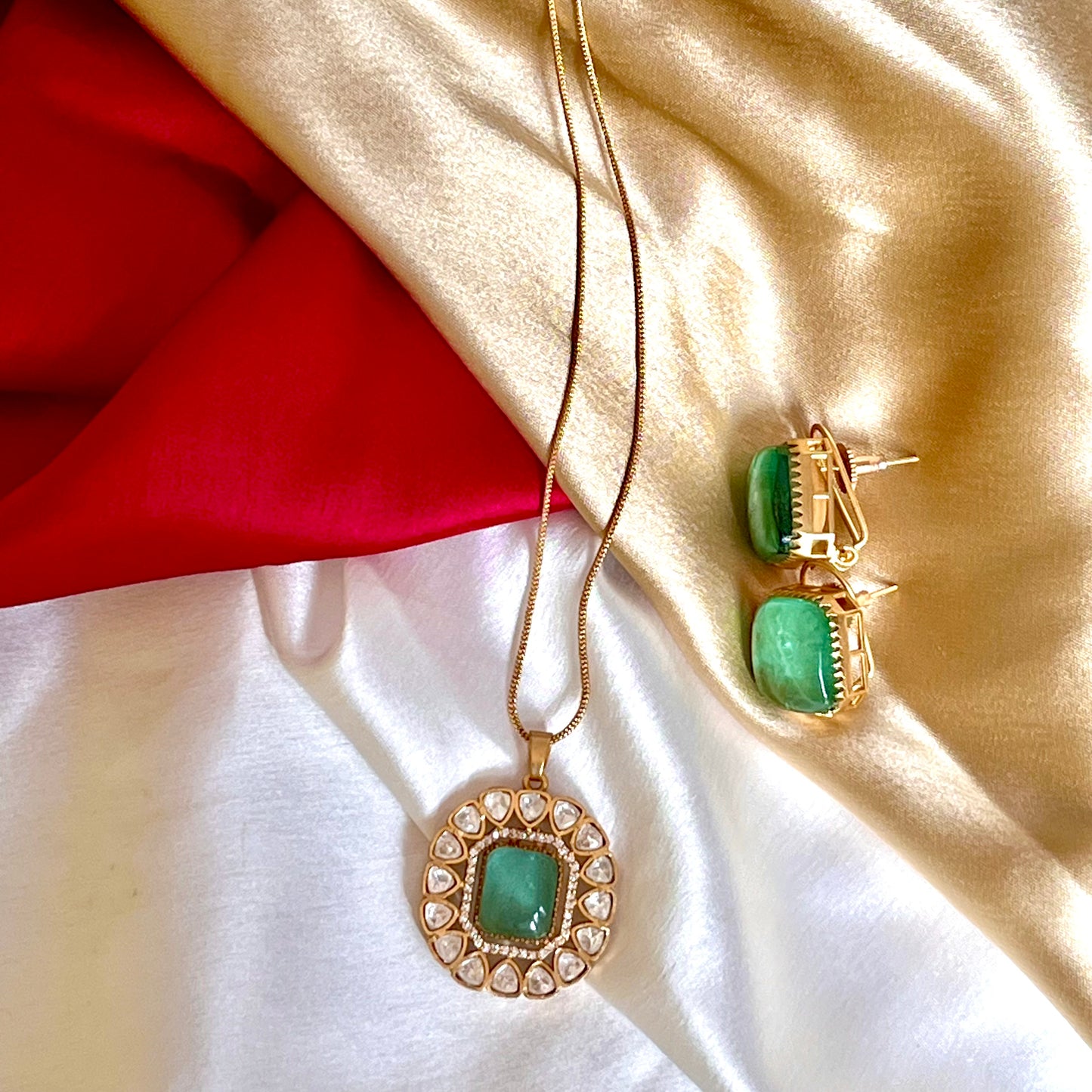 AQUA MAAHI PENDANT SET