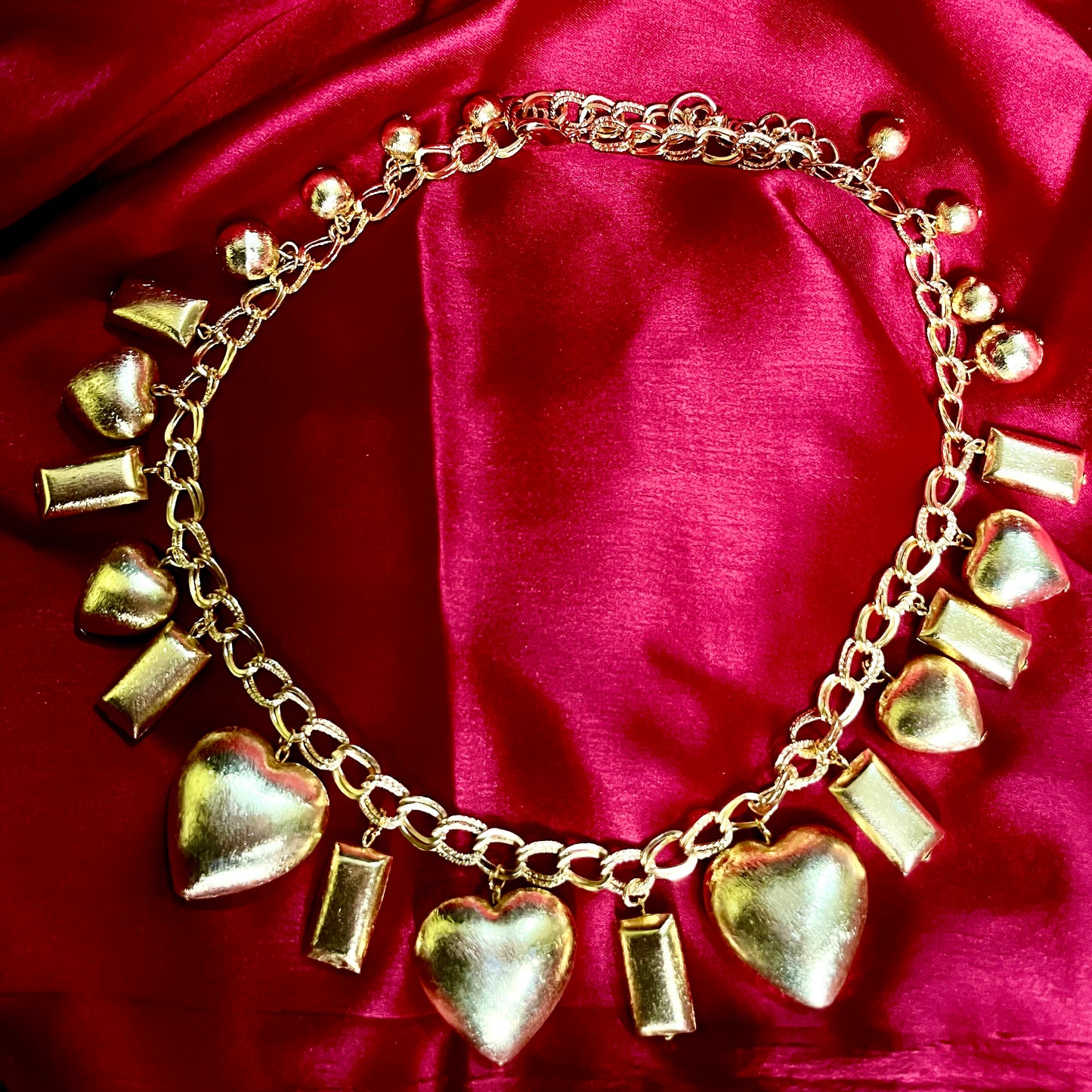 GOLDEN HEART NECKPIECE