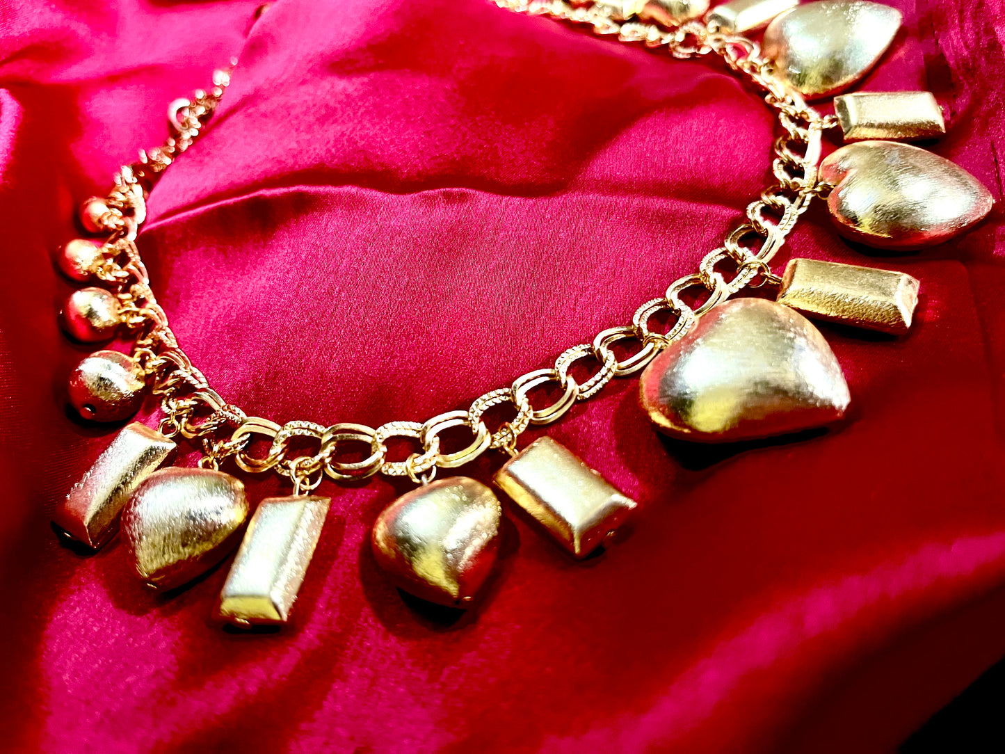 GOLDEN HEART NECKPIECE