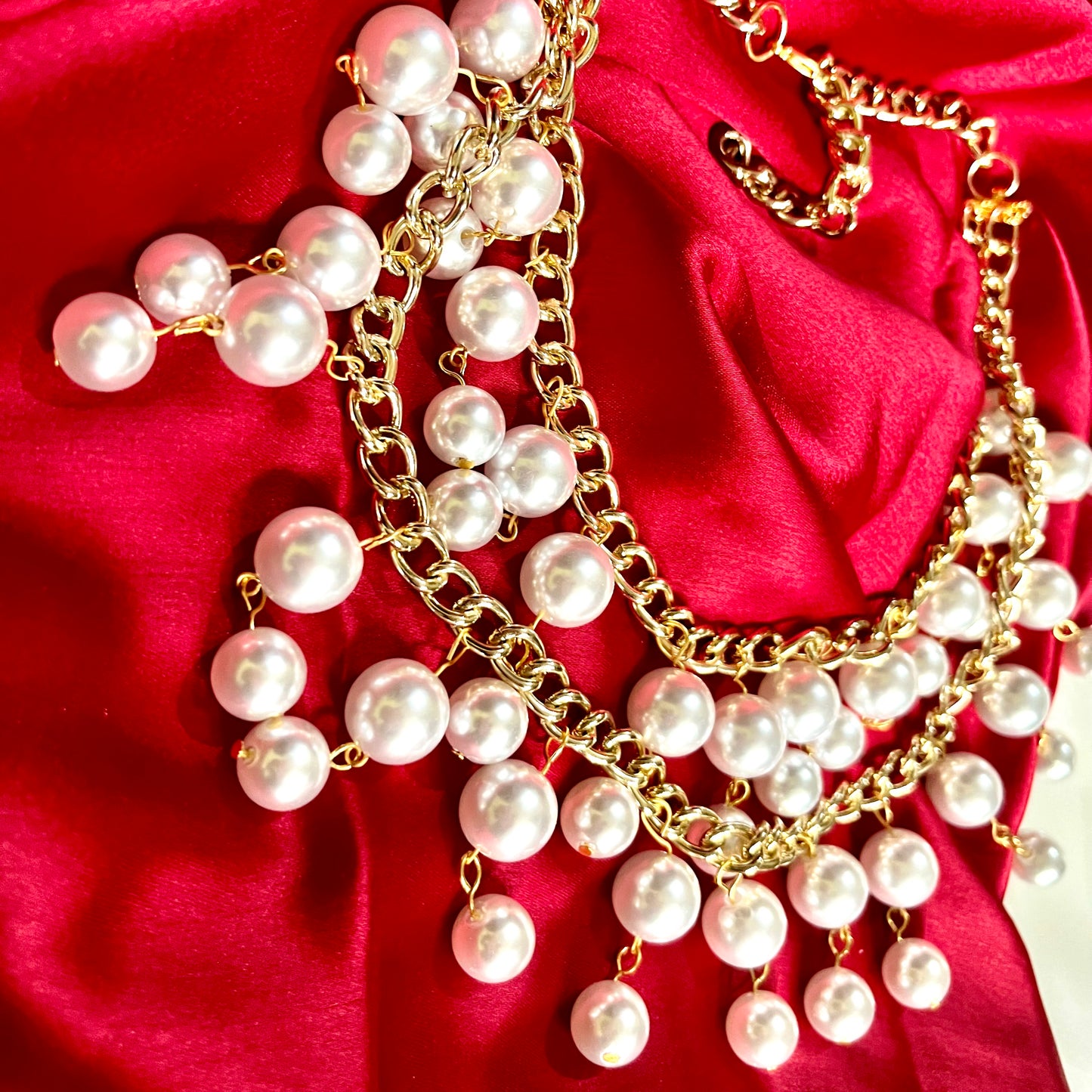 PEARL GRACE NECKPIECE