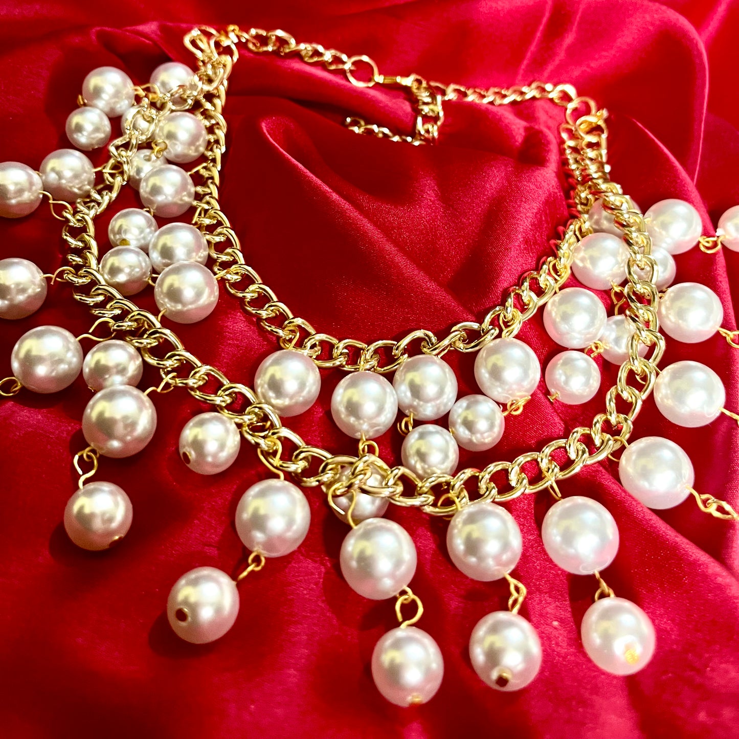 PEARL GRACE NECKPIECE