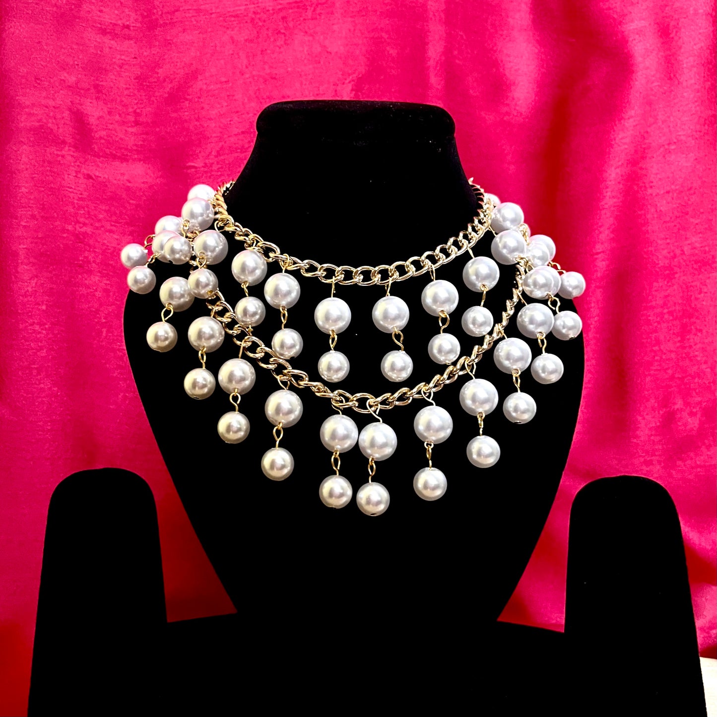 PEARL GRACE NECKPIECE