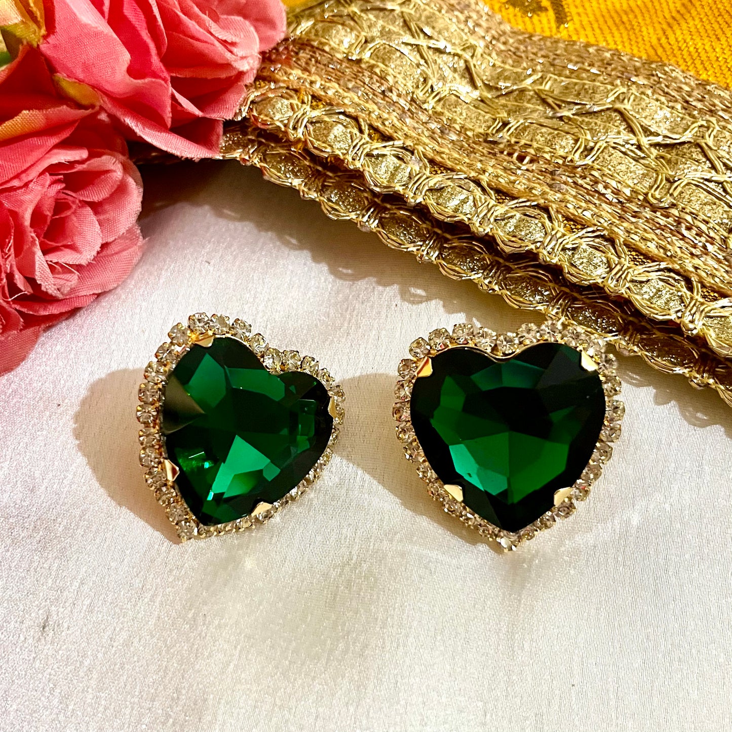 FIONA HEART STUDS