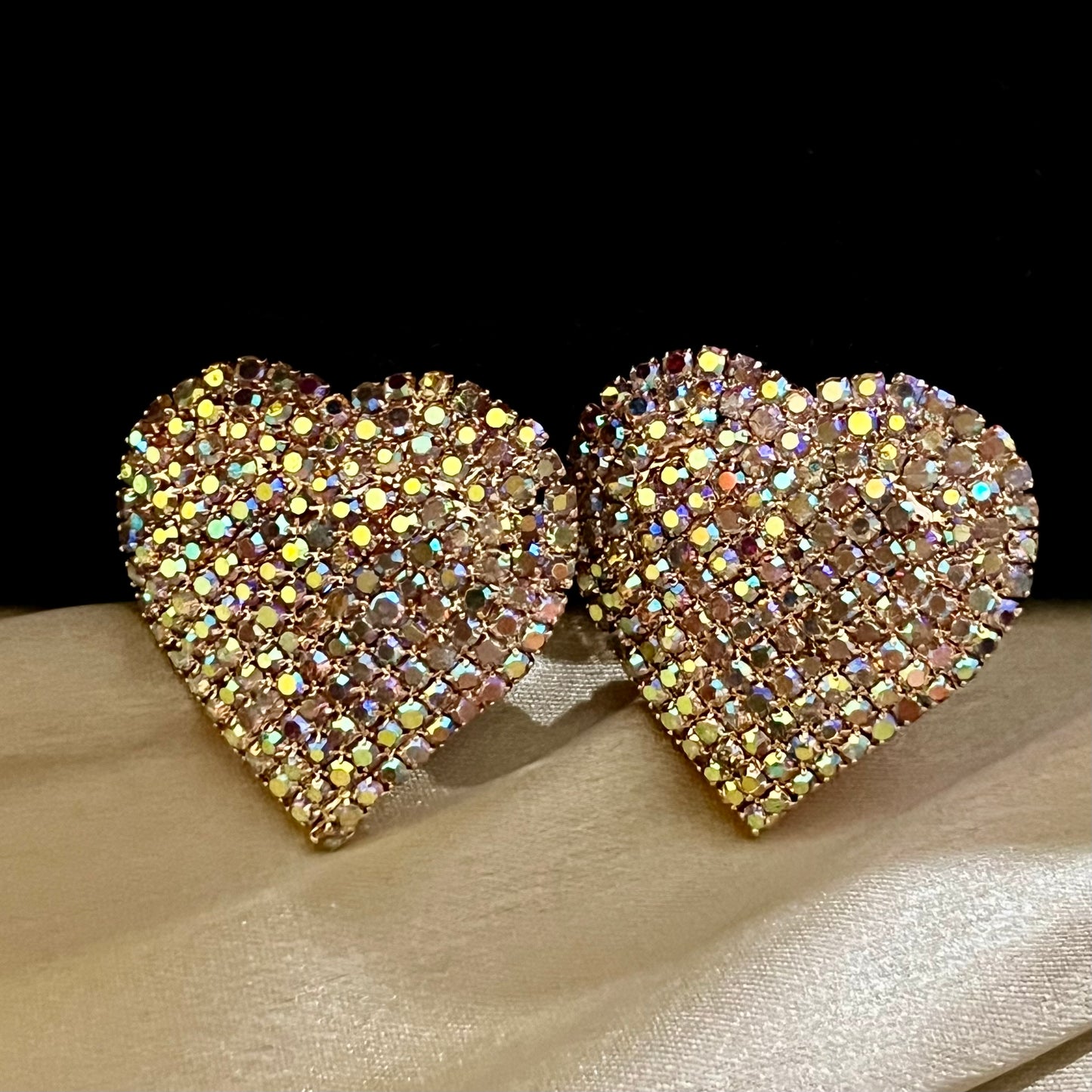 SHIMMER HEART STUDS