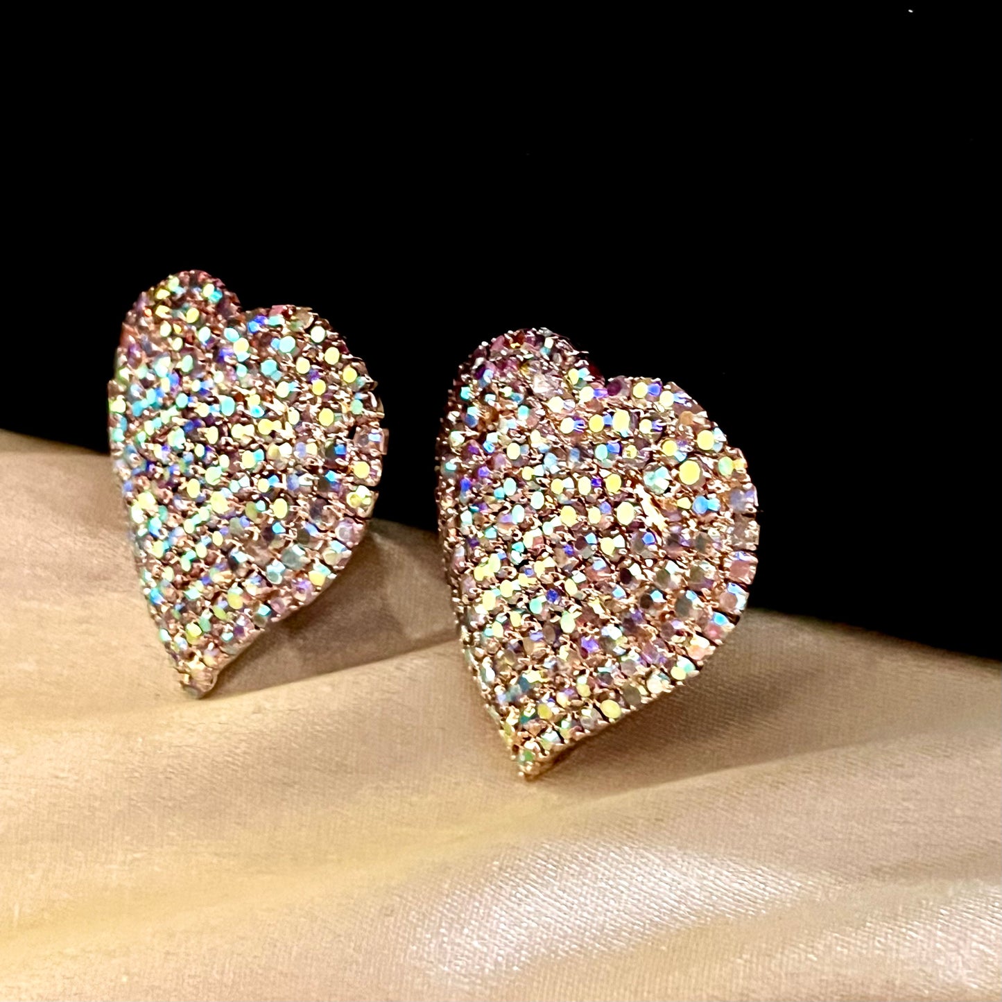 SHIMMER HEART STUDS