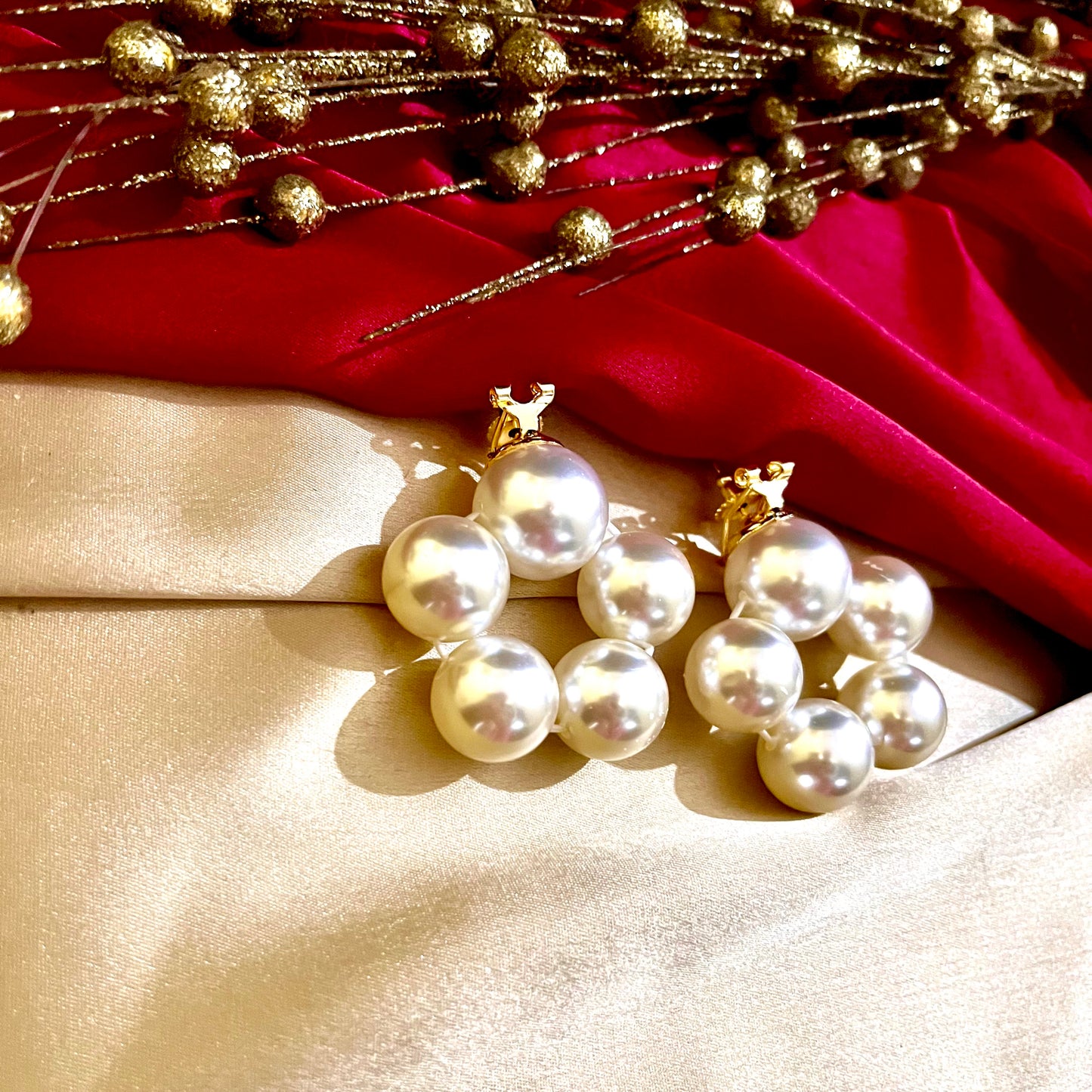 PEARL ESSENCE STUDS