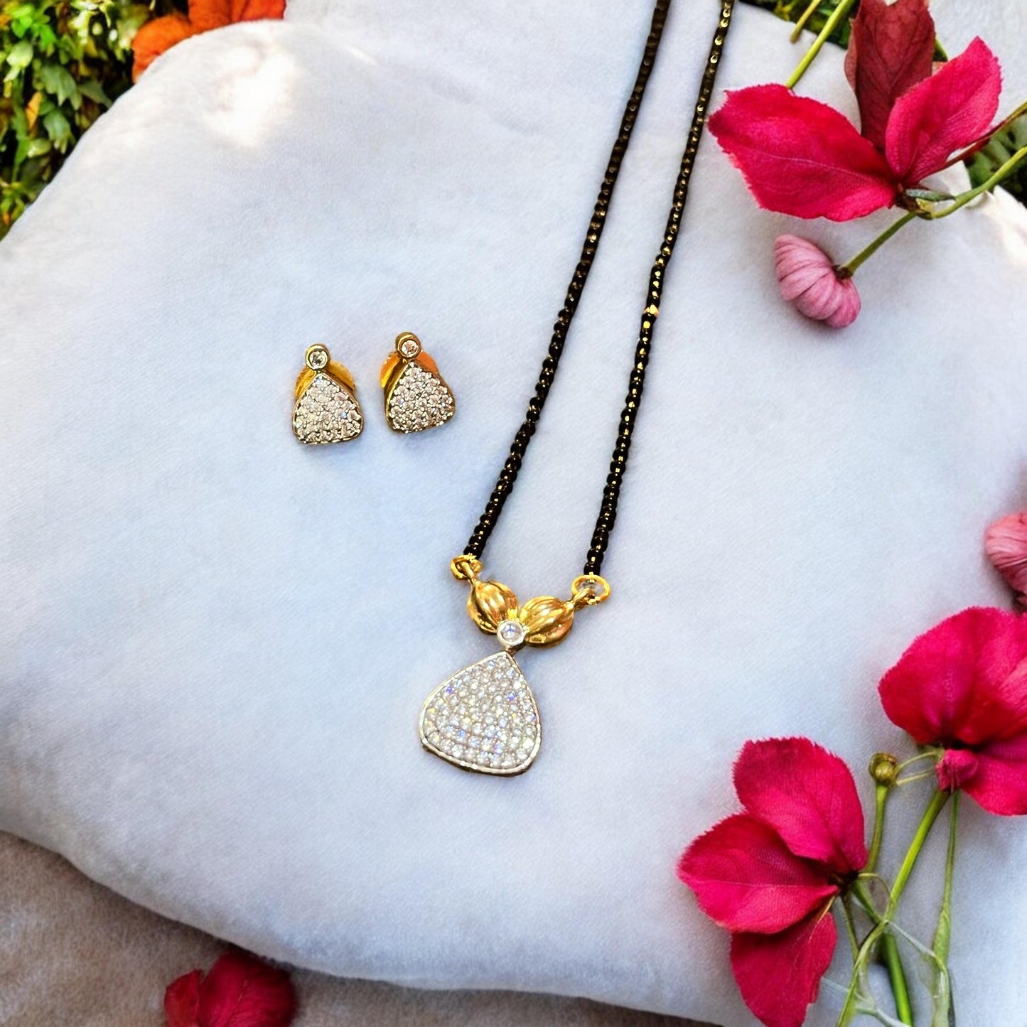 GOLDEN SHAGUN MANGALSUTRA SET