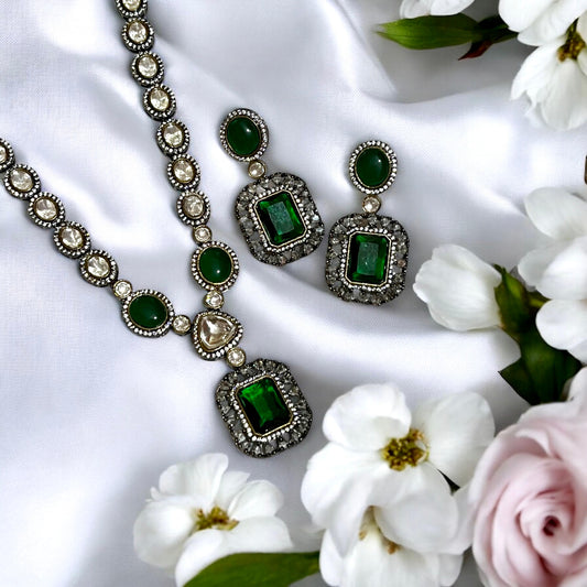 EMERALD AURA NECKLACE SET