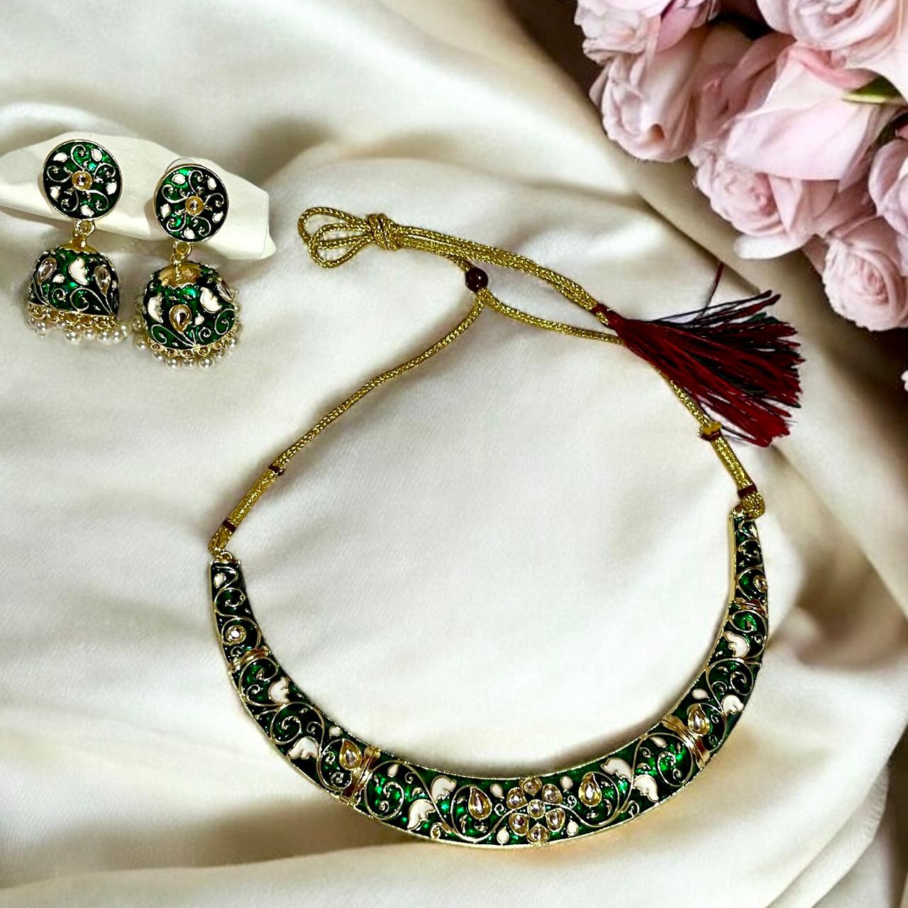 EMERALD SUNDARI HASLI NECKLACE SET