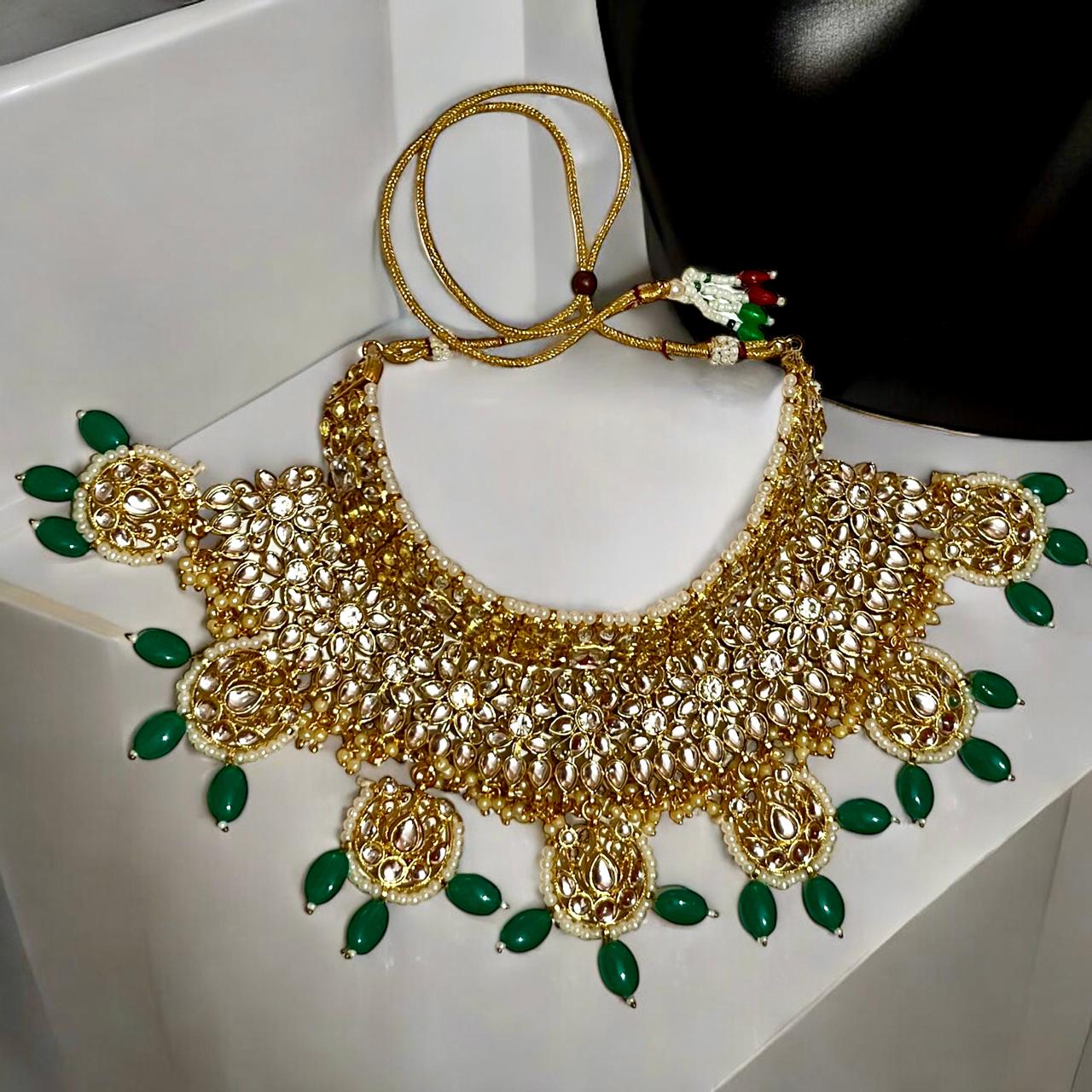 EMERALD SHAINA NECKLACE SET