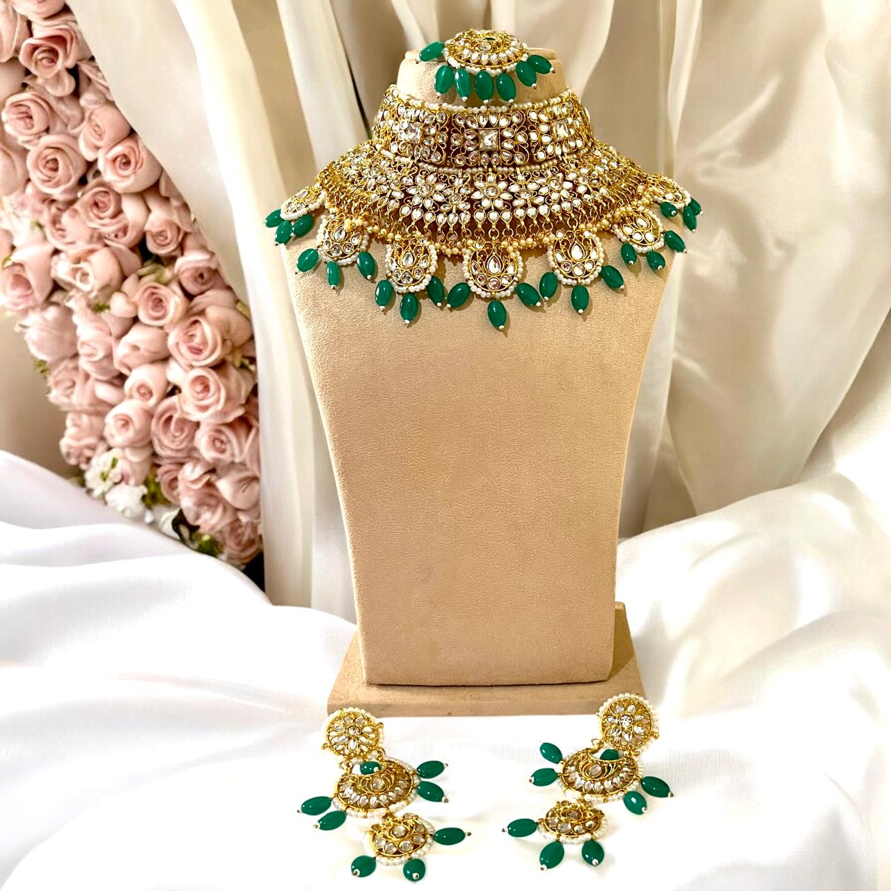 EMERALD SHAINA NECKLACE SET