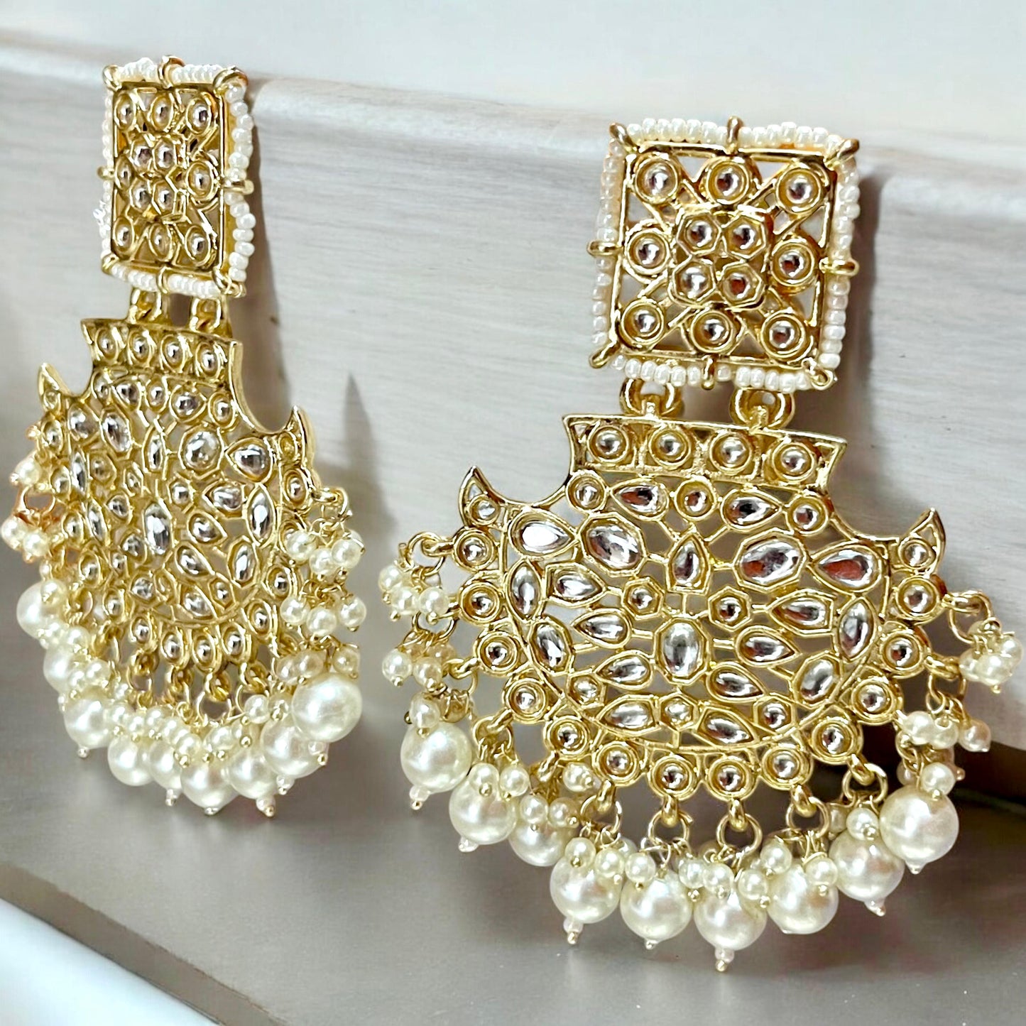 IVORY PEARLISH EARRINGS