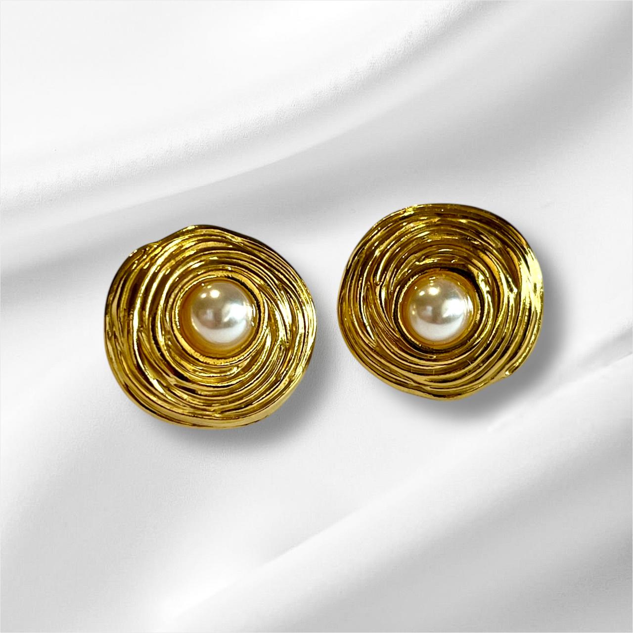 GOLD WIRED PEARL STUDS