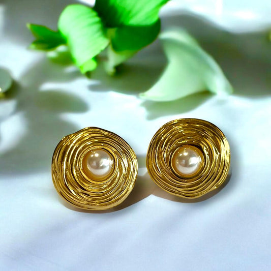 GOLD WIRED PEARL STUDS