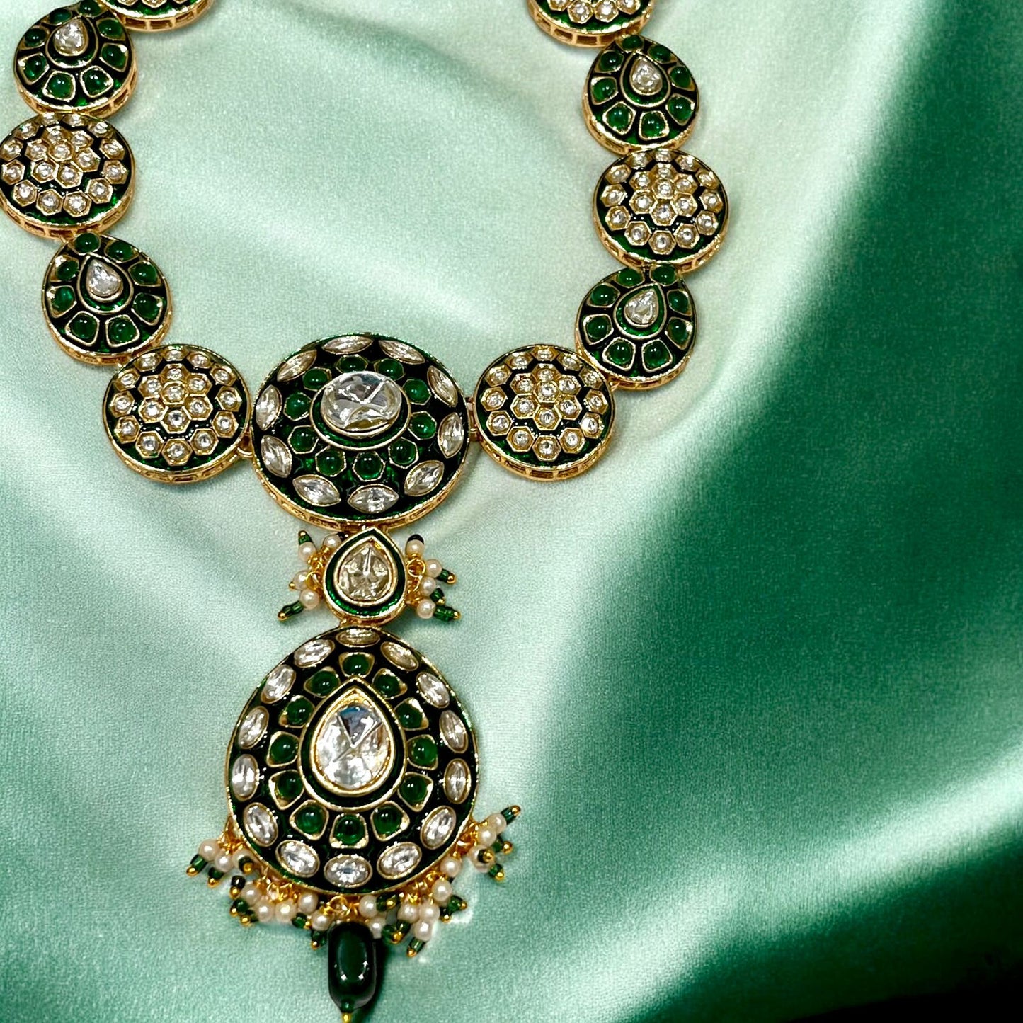 GOLD EMERALD LILA NECKLACE SET