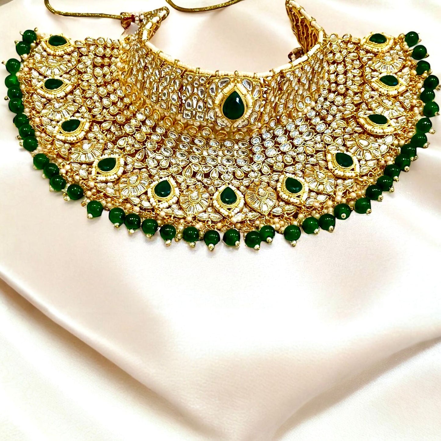 EMERALD KOHINOOR NECKLACE SET