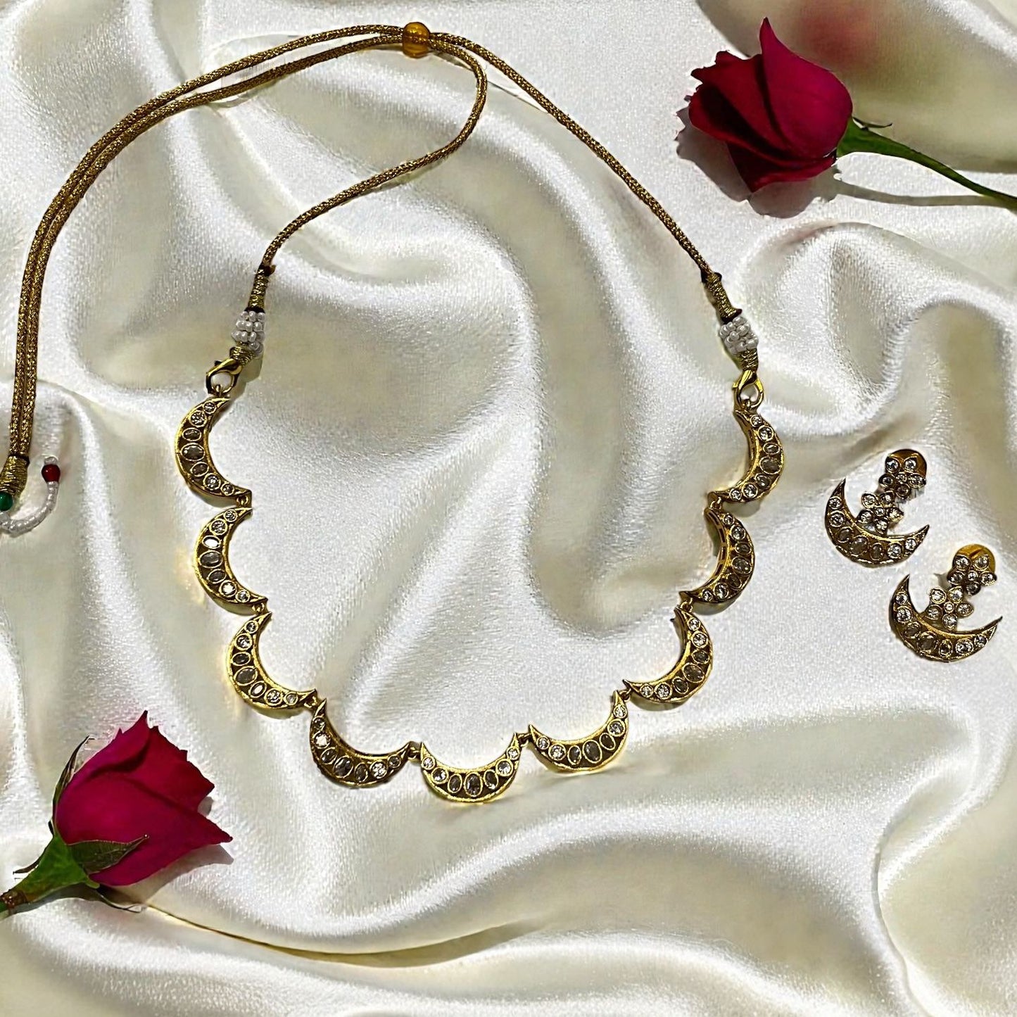 GOLD MOON NECKLACE SET