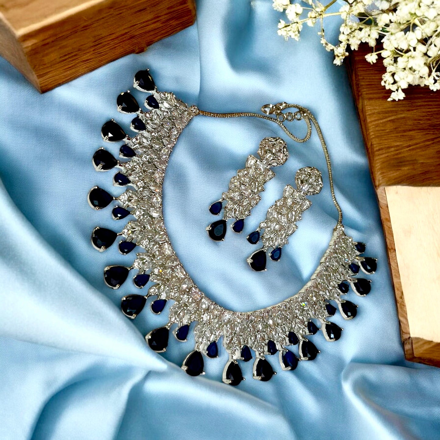 BLUE SHAKIRA NECKLACE SET