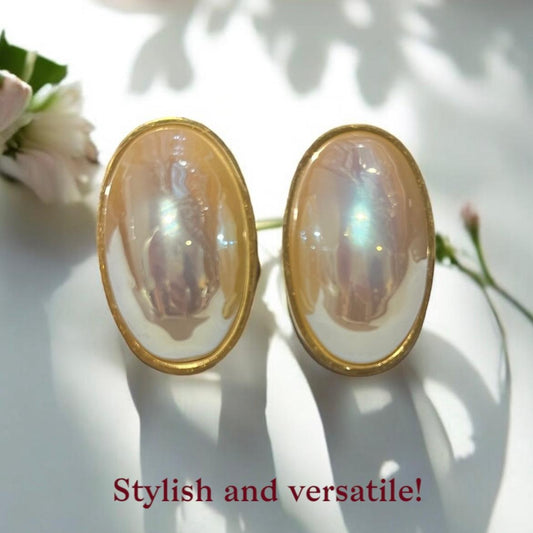 CREAM GOLD PEARL STUDS